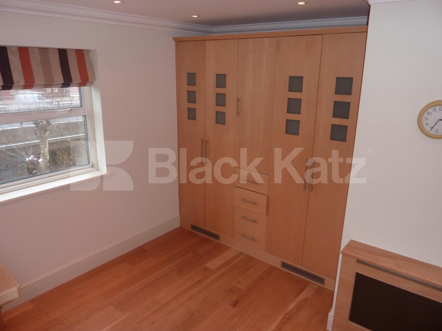 			NEW INSTRUCTION, 1 Bedroom, 1 bath, 1 reception Flat			 Cambridge Gardens, LADBROKE GROVE